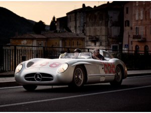 MilleMiglia 2013, con la Mercedes si respira un’atmosfera Classic MilleMiglia 2013, con la Mercedes si respira un’atmosfera Classic