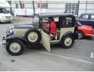 Le Mille Miglia apre le porte agli appassionati di auto d´epoca