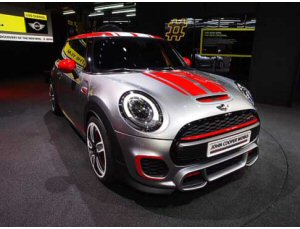 Mini a Detroit, immagini live dal Cobo Center Mini a Detroit, immagini live dal Cobo Center