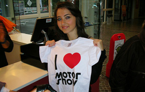 Motor Show 2010, bagno di folla per le auto elettriche Motor Show 2010, bagno di folla per le auto elettriche