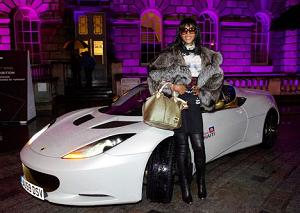 Naomi Campbell per Haiti: 8 versioni speciali della Lotus Evora messe all´asta Naomi Campbell per Haiti: 8 versioni speciali della Lotus Evora messe all´asta