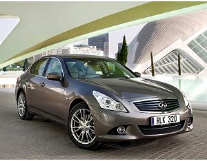 Infiniti presenta i nuovi modelli Coupè e Cabrio