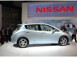 L´elettrica Nissan Leaf auto dell’anno 2011