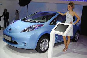 Nissan Leaf: consegnata la prima vettura Nissan Leaf: consegnata la prima vettura