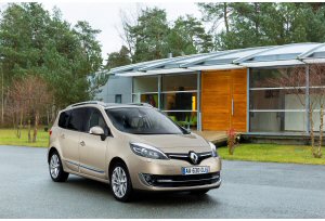 Nuove Renault Scenic XMOD e Scenic, energia in mostra a Ginevra Nuove Renault Scenic XMOD e Scenic, energia in mostra a Ginevra
