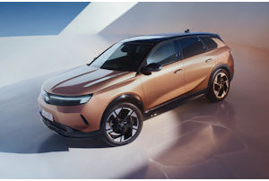 Nuovo Grandland: il futuro sostenibile di Opel Nuovo Grandland: il futuro sostenibile di Opel