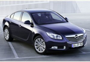 Opel Insignia 2012: tutte le novità della berlina tedesca Opel Insignia 2012: tutte le novità della berlina tedesca