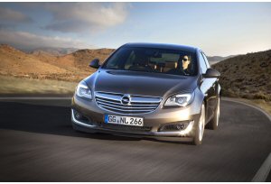 Nuova Opel Insignia, il restyling in arrivo sul mercato Nuova Opel Insignia, il restyling in arrivo sul mercato