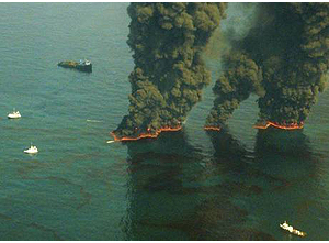 Golfo del Messico: in fiamme un’altra piattaforma petrolifera