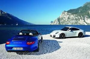 La sportività a trazione integrale si chiama Porsche Carrera 911 4 GTS