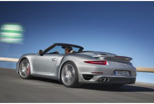 Porsche 911 Turbo e Turbo S, le sportive tedesche al Salone di Los Angeles Porsche 911 Turbo e Turbo S, le sportive tedesche al Salone di Los Angeles