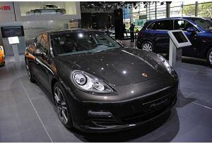 Porsche Panamera: pronta la versione diesel Porsche Panamera: pronta la versione diesel