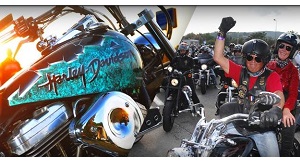 Raduno Harley-Davidson a Roma per i 110 anni Raduno Harley-Davidson a Roma per i 110 anni