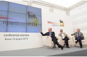 Benzina a basso costo: nel weekend si può con Eni