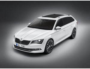 Nuova Skoda Superb wagon, il debutto ufficiale a Francoforte Nuova Skoda Superb wagon, il debutto ufficiale a Francoforte