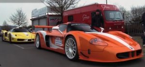 Ferrari FXX e Maserati MC12 Corsa al Nurburgring Ferrari FXX e Maserati MC12 Corsa al Nurburgring