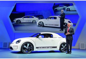 Anteprime mondiali per la Volkswagen Jetta ibrida e per la concept car E-Bugster Anteprime mondiali per la Volkswagen Jetta ibrida e per la concept car E-Bugster