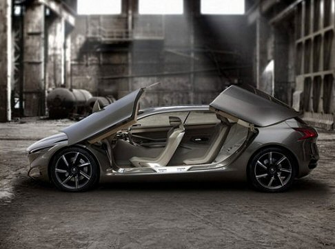 Peugeot - Peugeot HX1 Concept immagine laterale a portiere aperte width=