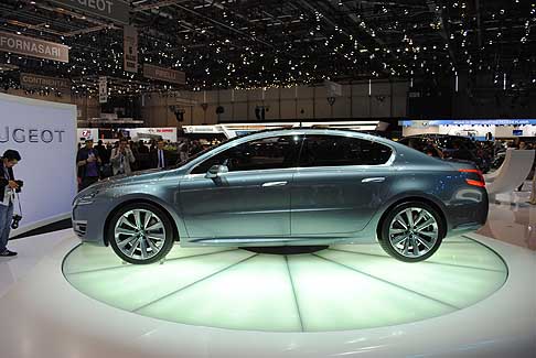 Peugeot Concept 5 by Peugeot