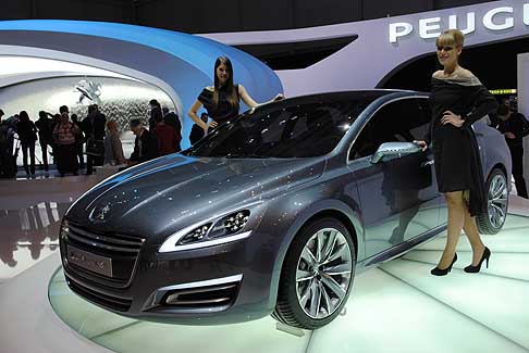 Peugeot Concept 5 by Peugeot