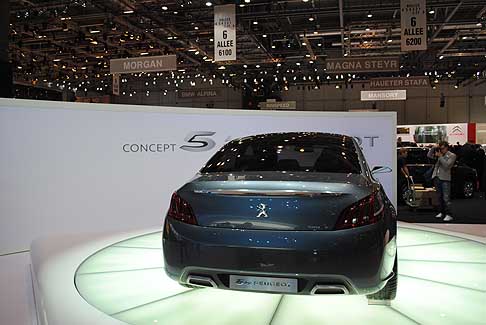 Peugeot Concept 5 by Peugeot