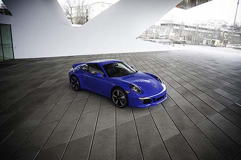 Porsche 911 GTS Club Coupé