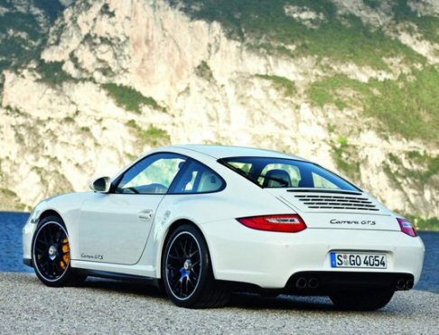 Porsche 911 Carrera GTS