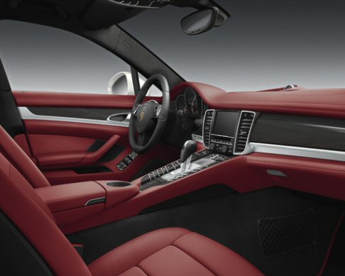 Porsche Panamera 4S Middle East Edition