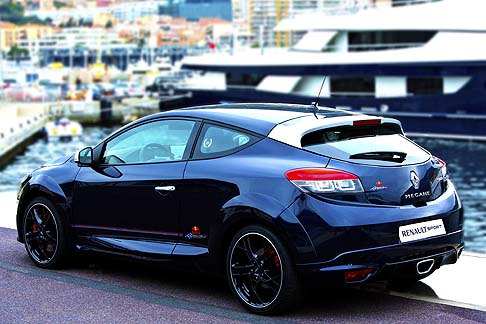 Renault Mégane RS Red Bull Racing RB8 