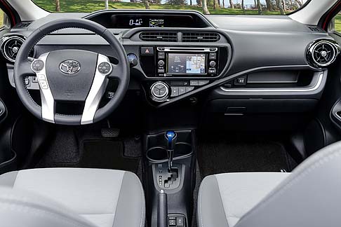Toyota Prius C 2016