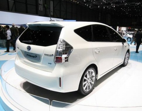 Toyota Prius +