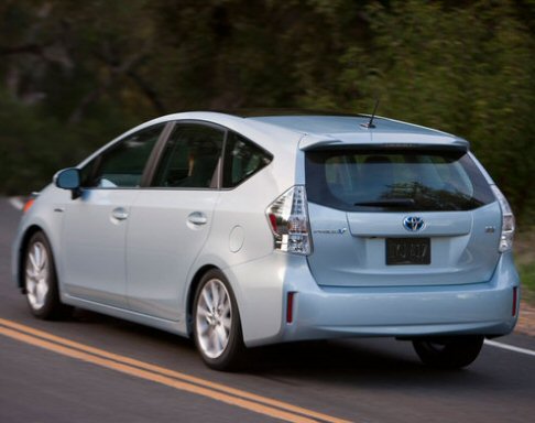 Toyota Prius v
