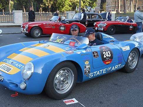 Porsche - La Porsche 550 1500 RS con l´ex-premier dell´Olanda Jan Peter Balkenende alle Mille Miglia 2012 width=