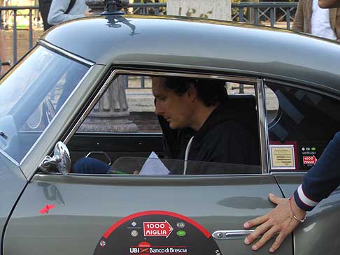 Fiat - John Elkann in auto con la moglie Lavina Borromeo, che gareggiano per la prima volta alle Mille Miglia width=
