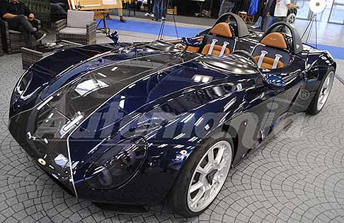 Automobili Mignatta - Automobili Mignatta Rina barchette realizzata con materiali all’avanguardia ed un motore V8. Scopri la Supercar Automobili Mignatta Rina. Non perdere le Foto!