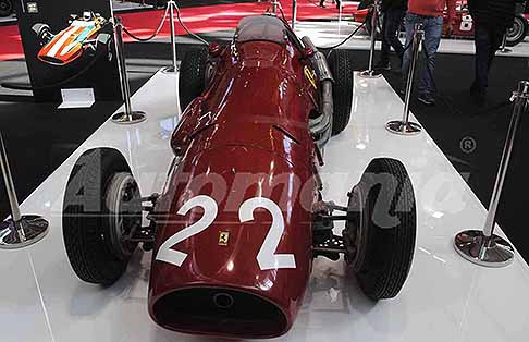 Museo MAuto Torino - Ferrari 500 F2 monoposto storica del 1952 di Formula 1 di Alberto Ascari esposta ad Auto e Moto d´Epoca 2025 presso Bologna Fiere. Guarda la Ferrari 500 F2 vintage car da pista. Scopri le Foto esclusive di Automania!