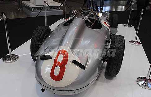 Museo MAuto Torino - Mercedes-Benz W196R del 1954 retrotreno monoposto F1 storica esposta ad Auto e Moto d´Epoca 2025 presso Bologna Fiere. Guarda la Mercedes-Benz W196R. Scopri le Foto esclusive di Automania!