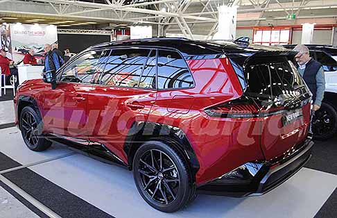Toyota - Toyota RAV4 MY 2026 anteprima Italiana a Auto e Moto d´Epoca 2025 presso la Fiera di Bologna. Scopri la New Toyota RAV4 Model Year 2026. Non perdere le Foto!
