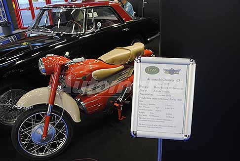 Ferrari - Moto d'Epoca Aermacchi Chimera 175 del 1957 progettista Alfredo Bianchi e designer Mario Revelli. Scopri la vintage bike Aermacchi Chimera 175. Guarda Le Foto!