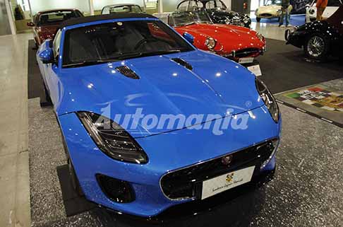 Jaguar - Jaguar F-Type 3.0 V6 in bella mostra ad Automotretrò 2025 presso Fiere di Parma. Scopri la Jaguar E-Type 4.2 del 1964. Guarda le Foto esclusive di Automania!