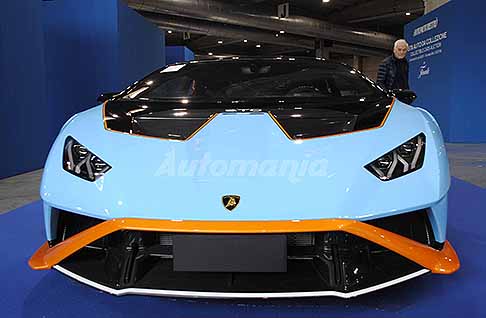 Finarte - Lamborghini Huracan STO GT3 supercar italiana, in bella mostra da Finarte ad AutoMotoRetrò 2026 a Fiere di Parma. Scopri la Lamborghini Huracan STO. Guarda le Foto eslusive di Automania!