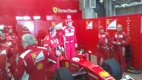 Ferrari - Giancarlo Fisichella al Ferrari Day per il pit stop Ferrari al Bologna Motor Show 2012 width=