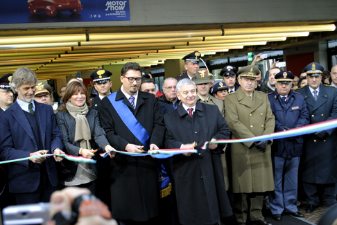 Inaugurazione Motor Show 2012 - Taglio del nastro tricolore per l´inagurazione al Motor Show di Bologna 2012 width=