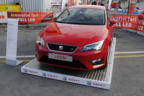 Seat - Oltre a essere dotata di contenuti altamente tecnologici, come il sistema d’infotainment SEAT Easy Connect, la nuova Leon nasce sulla piattaforma MQB condivisa con il Gruppo Volkswagen.  width=