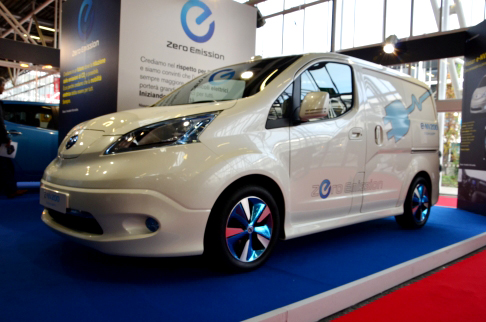 Nissan - nuovo veicolo commerciale 100% elettrico Nissan E-NV200 width=