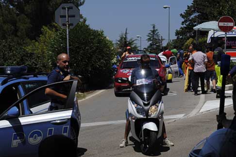 Coppa Selva di Fasano - Uccio De Santis comico di Mudù sullo scooter Honda per il sependone alla Coppa Selva di Fasano 2014 width=
