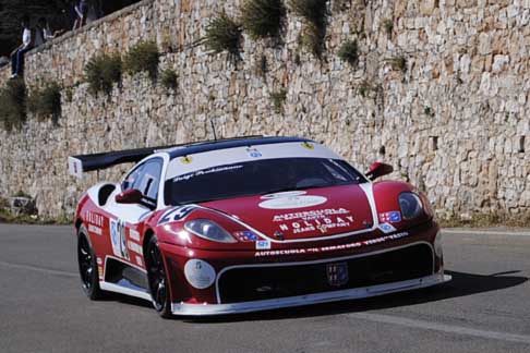Ferrari - Coppa Selva di Fasano 2015 andrà in scena nel prossimo weekend, già nella giornata di venerdì 12 inizieranno le verifiche tecnico-sportive. width=