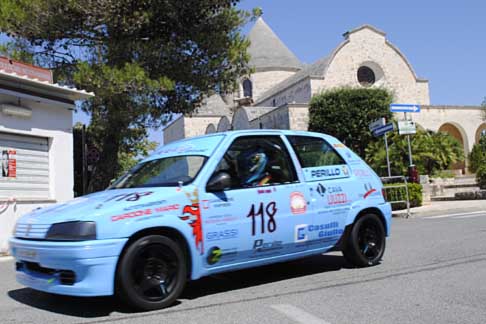 Peugeot - La lista dei partecipanti del Campionato Italiano Velocità della Montagna, nella 5. tappa di Campionato a Fasano prevede la presenza dei più titolati aspiranti al titolo Tricolore, tra i quali spicca il calabrese Domenico Scola (Osella PA 2000). width=