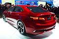 Lunga 483 cm, con passo pari a 277 cm, la concept Acura TLX, berlina tre volumi nipponica, adotta due unità, entrambe a iniezione diretta di benzina.