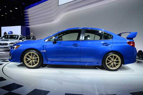 Subaru  - Il design esprime forza e potenza, puntando su linee aggressive. Nel frontale, prominente, spicca la griglia esagonale, abbinata a i fari dal nuovo disegno. width=